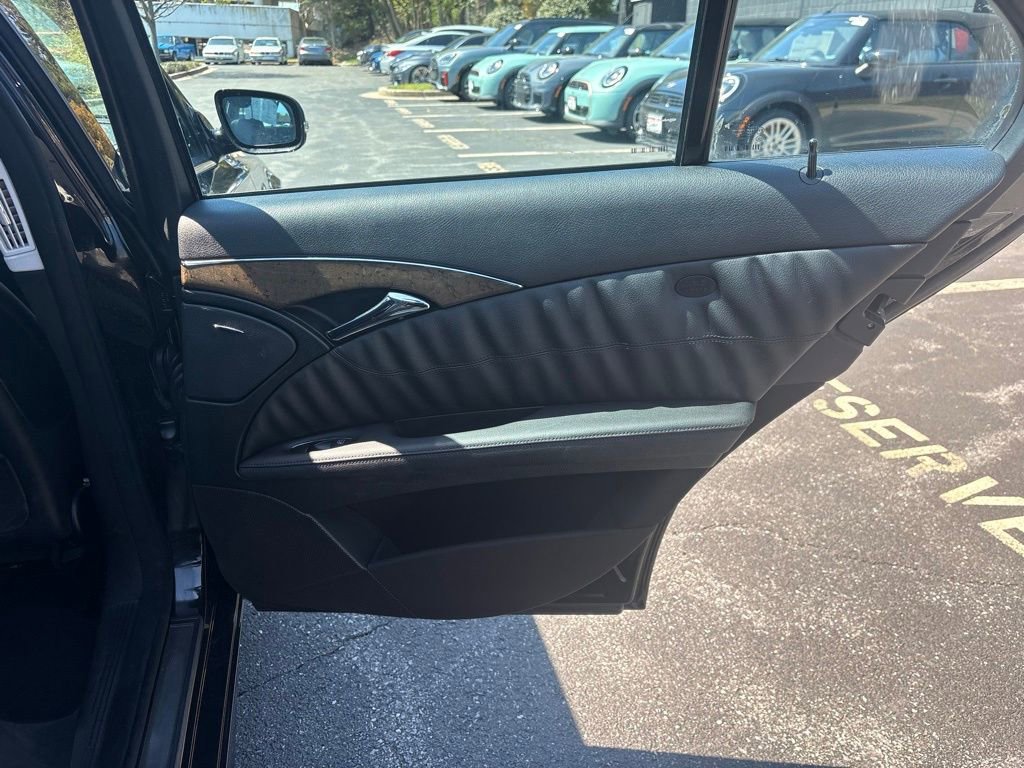 Used 2008 Mercedes-Benz E 550 Sedan image 21