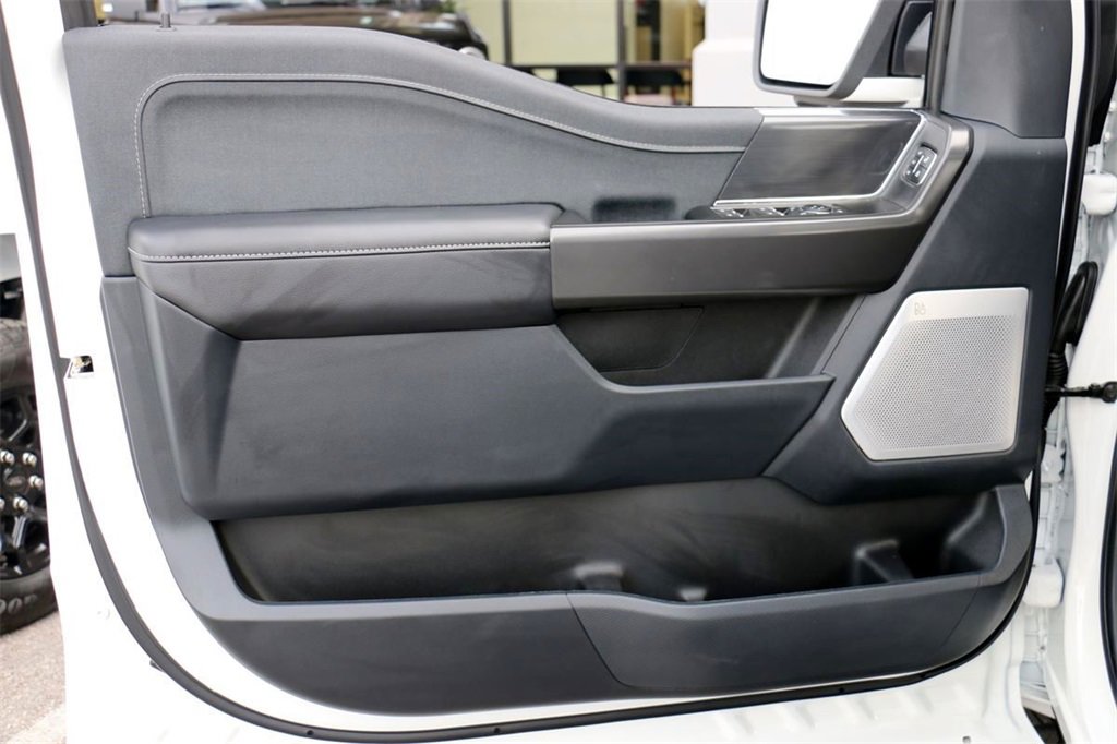 New 2025 Ford F150 Lariat w/ Equipment Group 502A High image 18