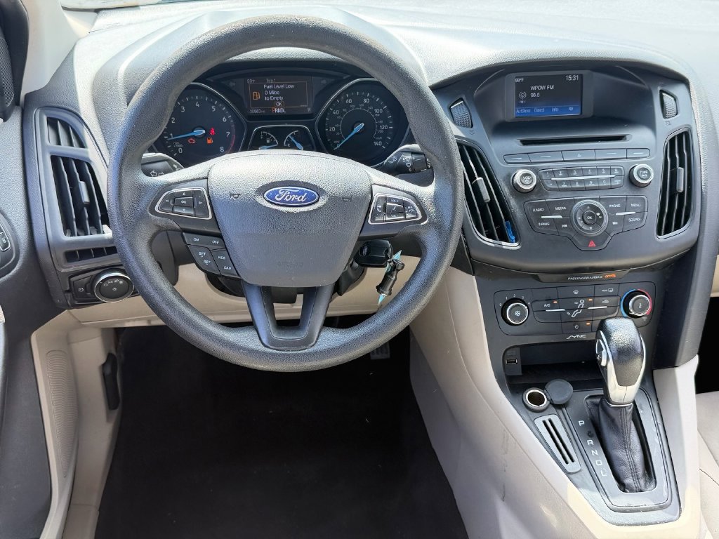 Used 2017 Ford Focus SE FWD image 10