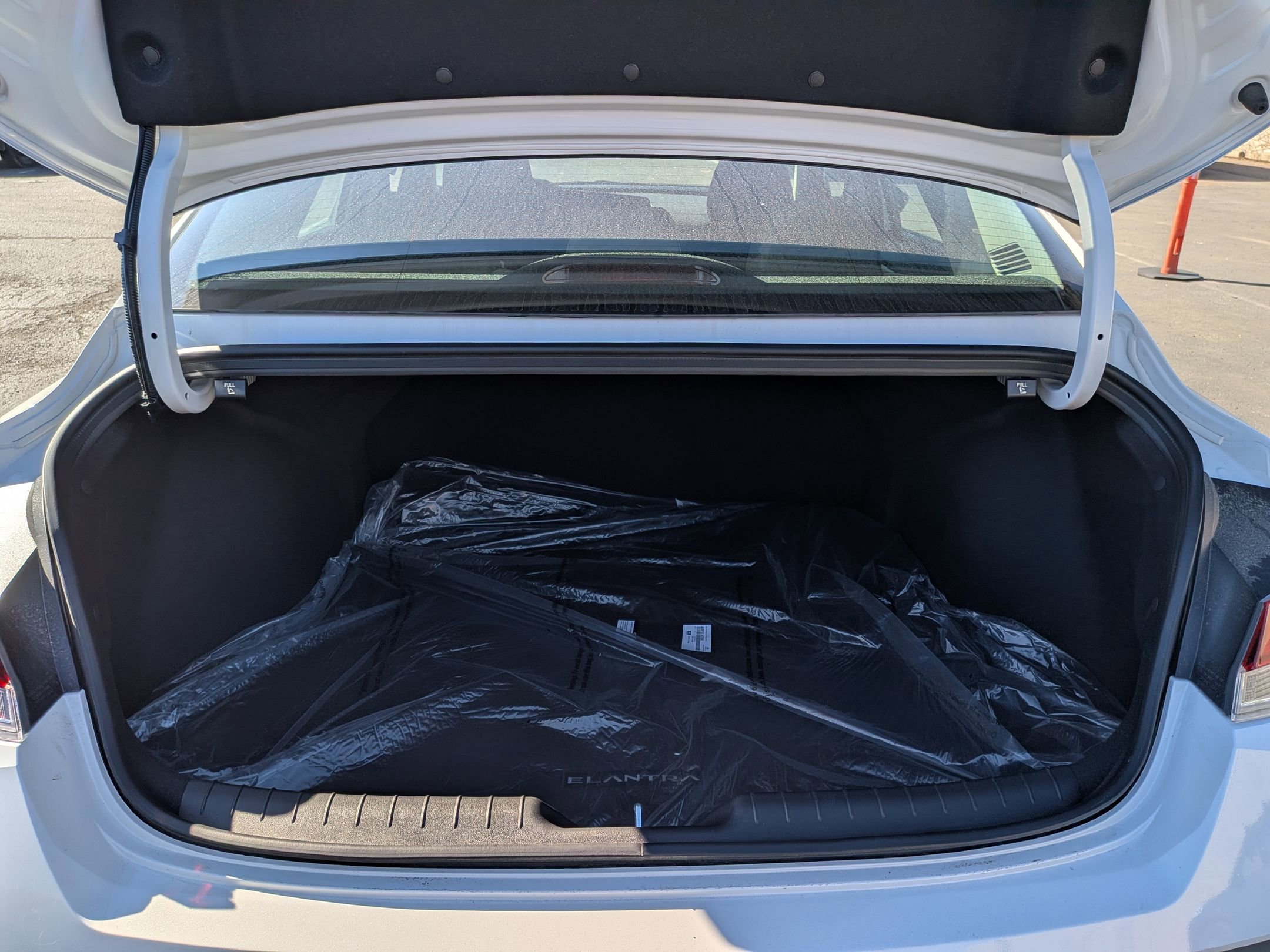 New 2026 Hyundai Elantra SE FWD image 21