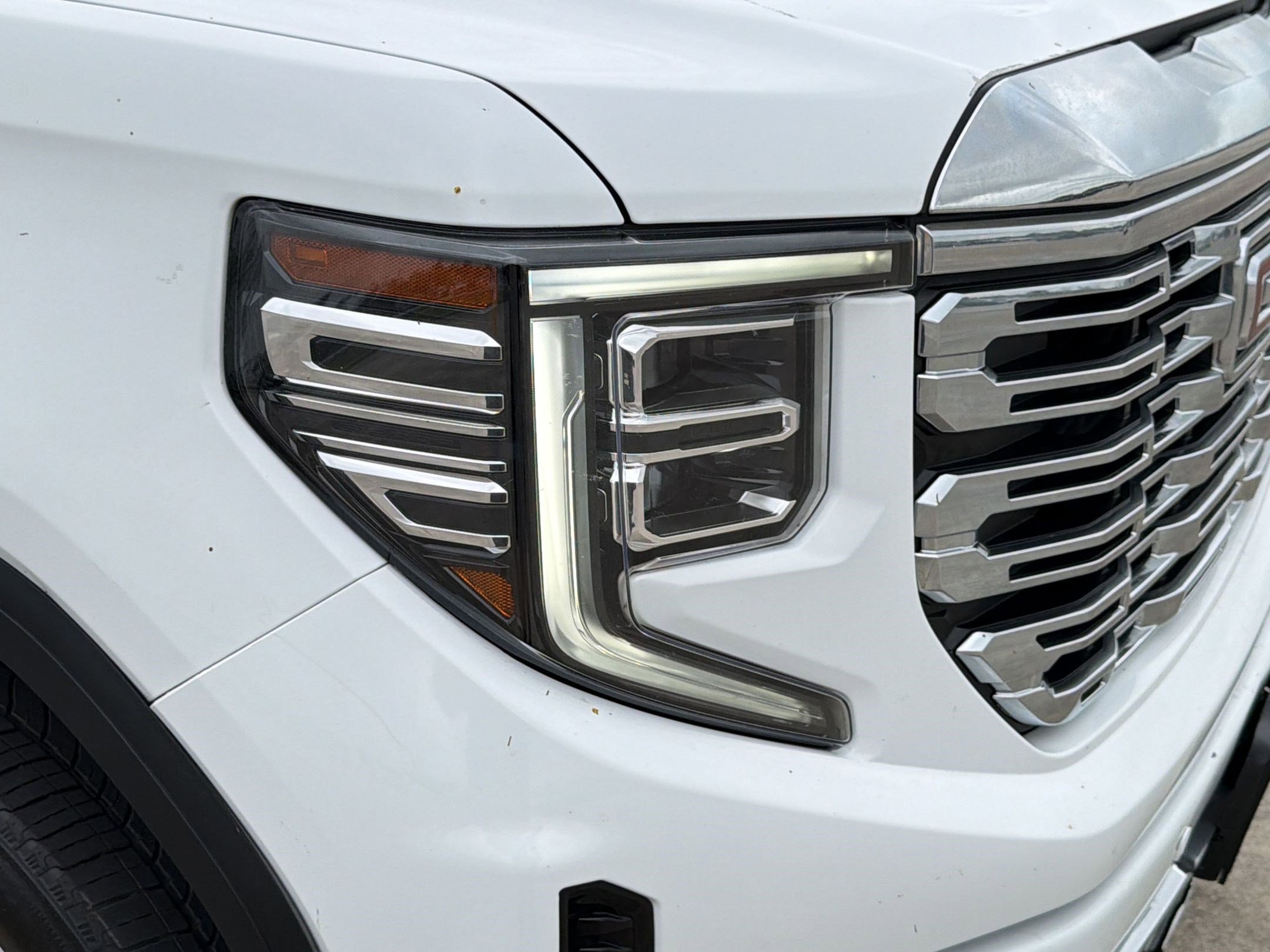 Used 2022 GMC Sierra 1500 Denali w/ Denali Reserve Package AWD/4WD image 11