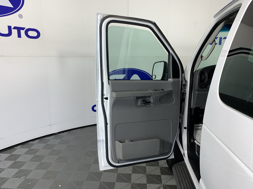 Used 2007 Ford E-350 and Econoline 350 Extended Wagon Super Duty RWD image 12