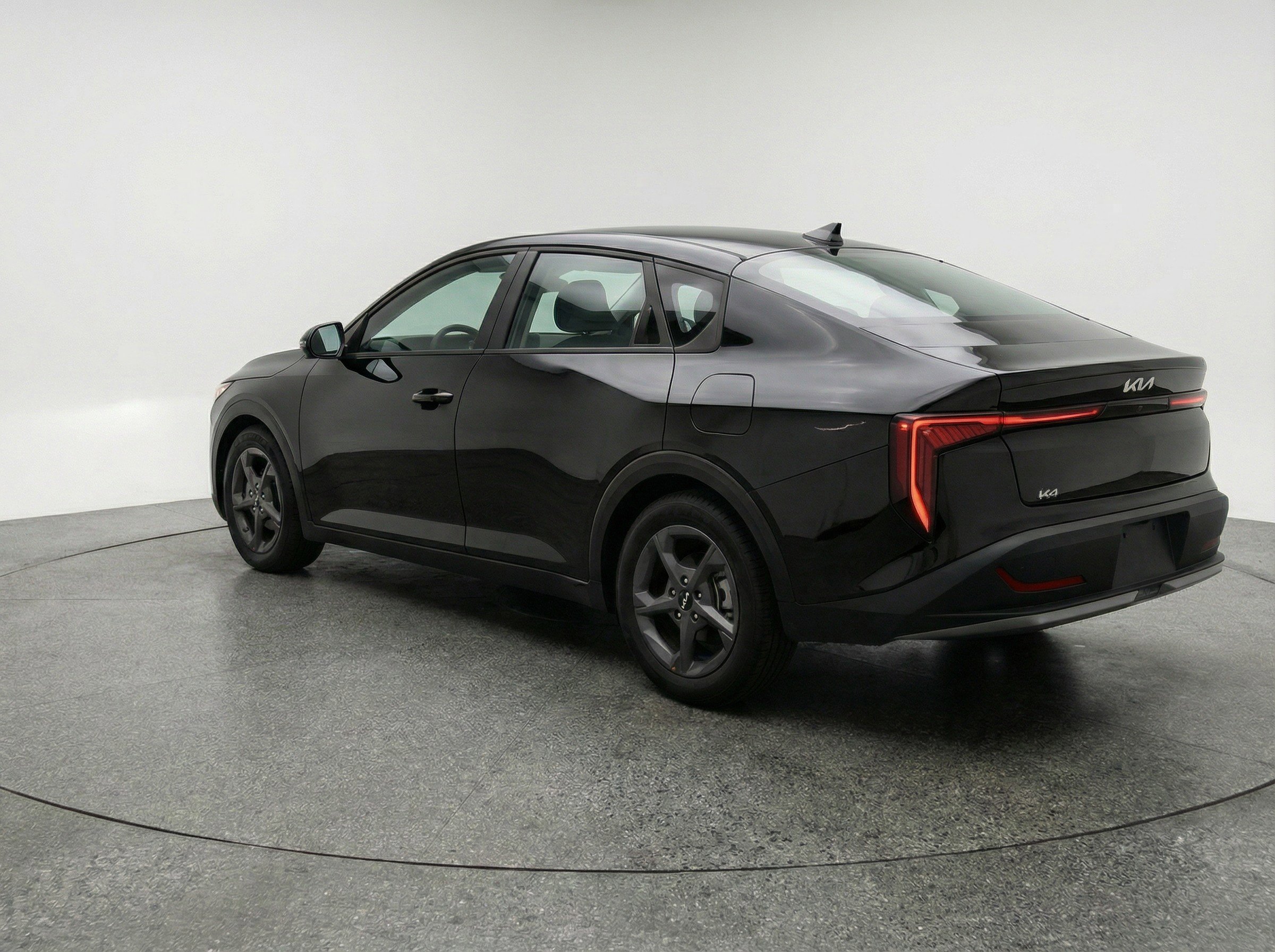 Used 2025 Kia K4 LXS image 6