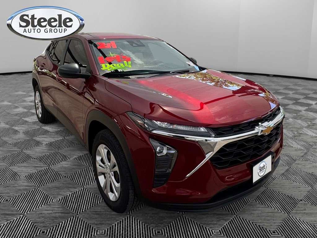 Used 2024 Chevrolet Trax LS FWD image 7