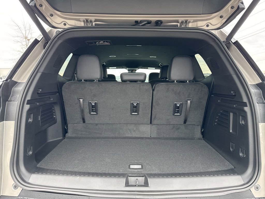 New 2026 GMC Acadia AT4 w/ Luxury Package image 34