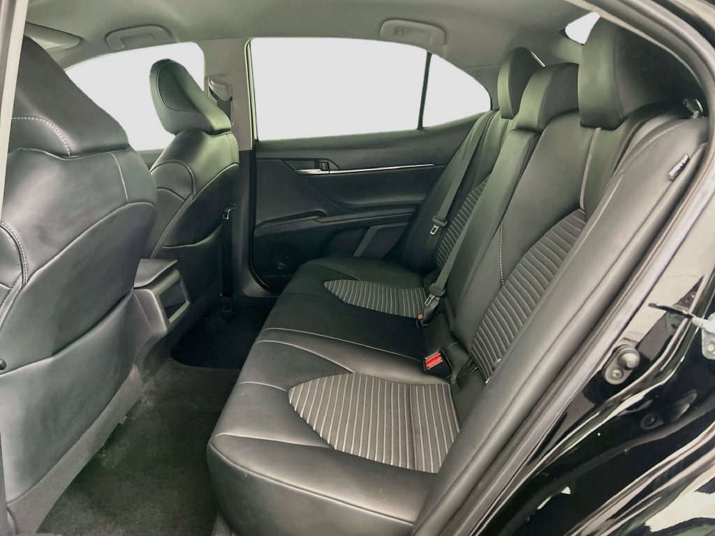 Used 2021 Toyota Camry SE w/ Carpet Mat Package (TMS) FWD image 19