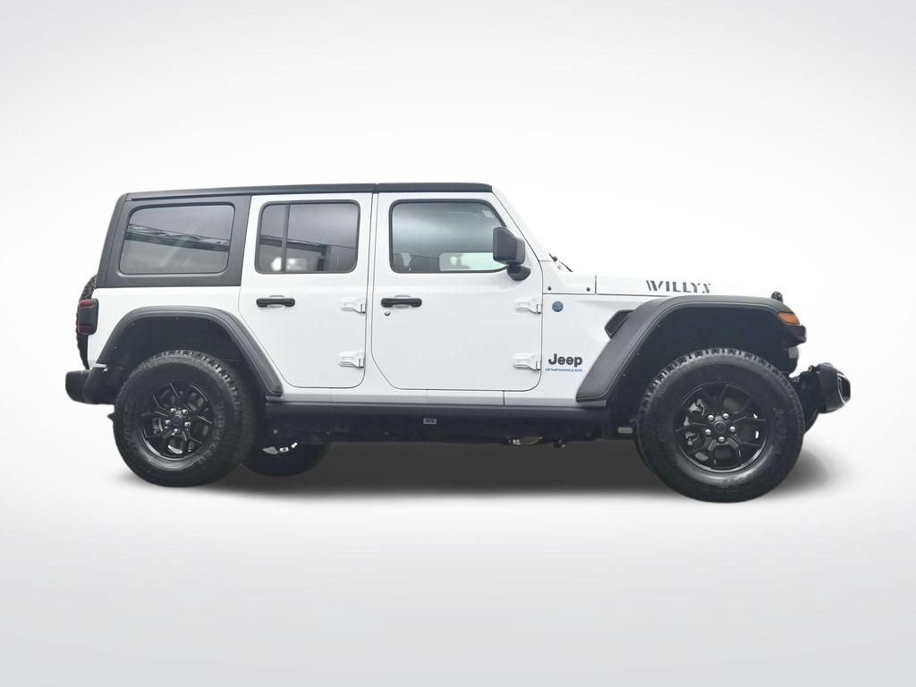 Used 2024 Jeep Wrangler Unlimited AWD/4WD image 33