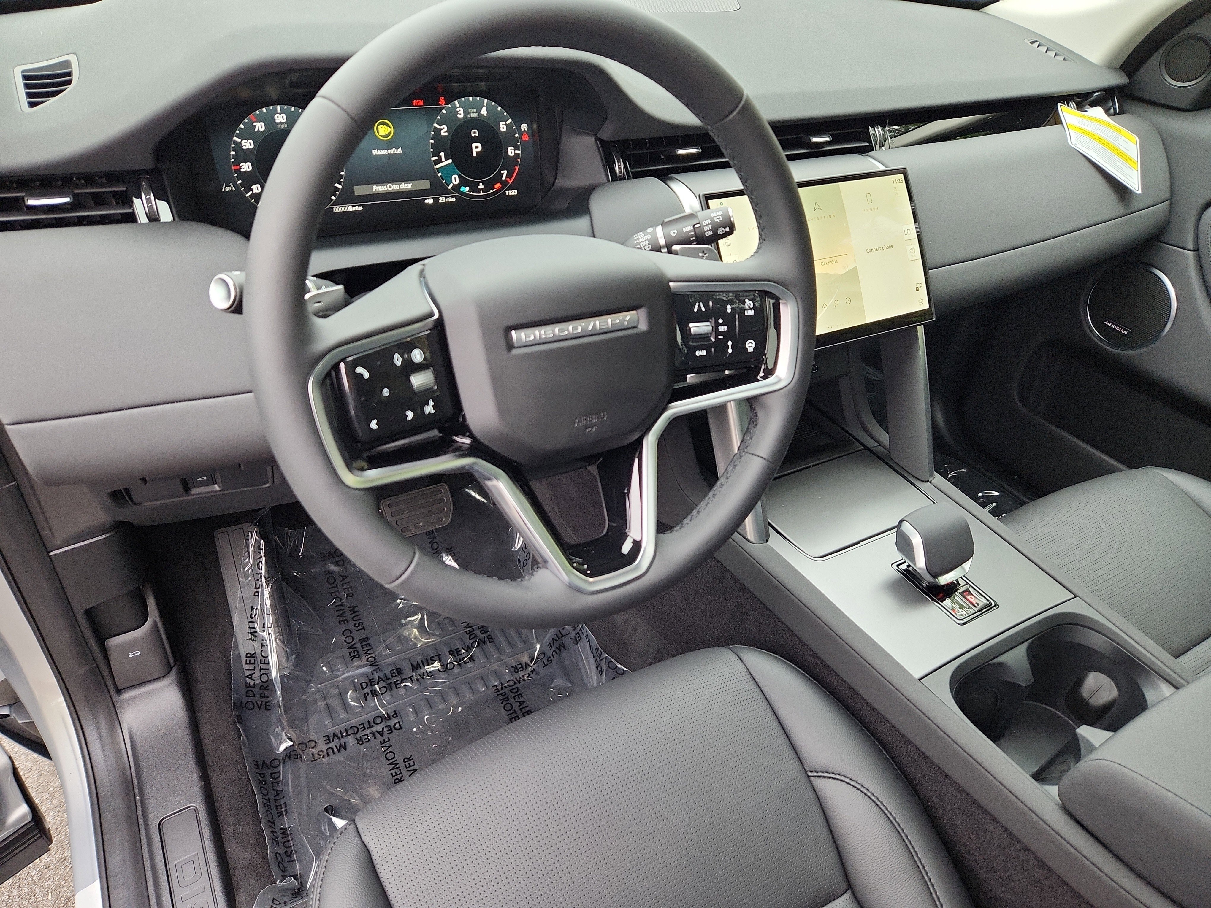 Used 2025 Land Rover Discovery Sport S image 15