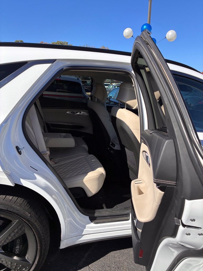 Used 2025 Genesis GV70 3.5T Sport w/ Sport Prestige Package AWD/4WD image 22