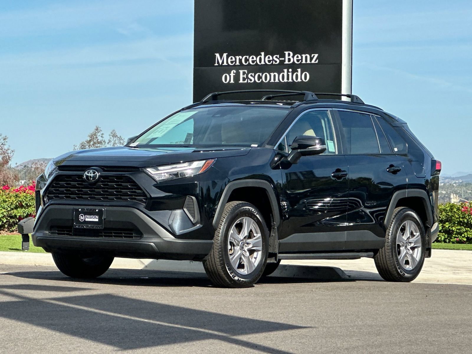 Used 2025 Toyota RAV4 XLE w/ Convenience Package AWD/4WD image 7