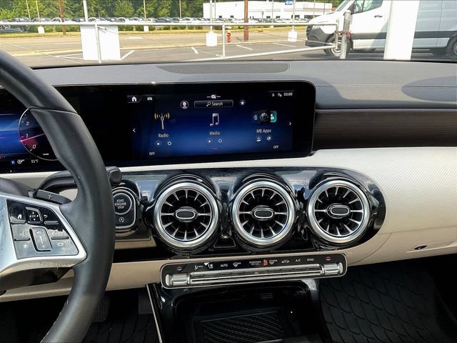 Certified 2024 Mercedes-Benz CLA 250 4MATIC image 11