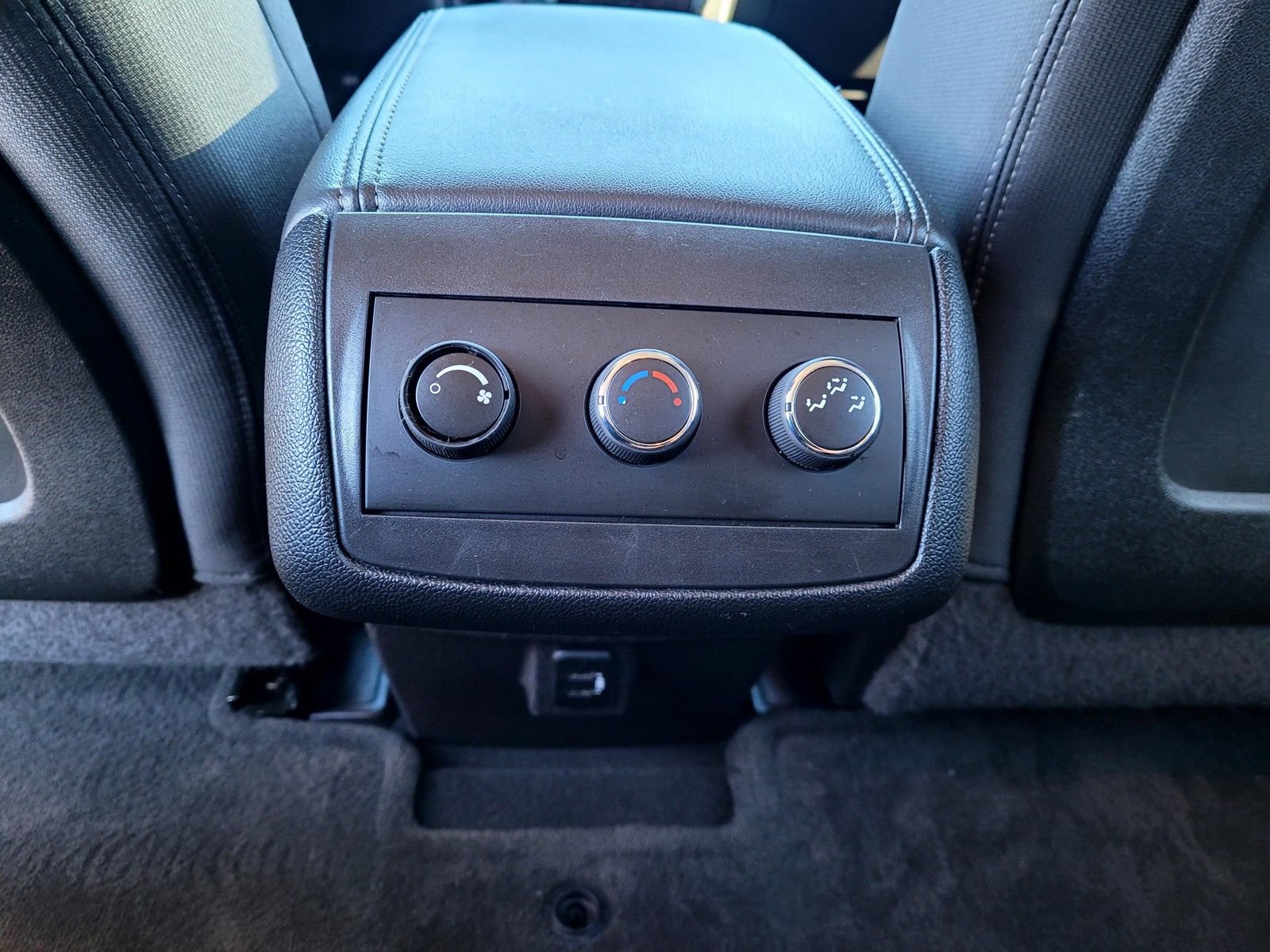 Used 2016 Chevrolet Traverse LT AWD/4WD image 18