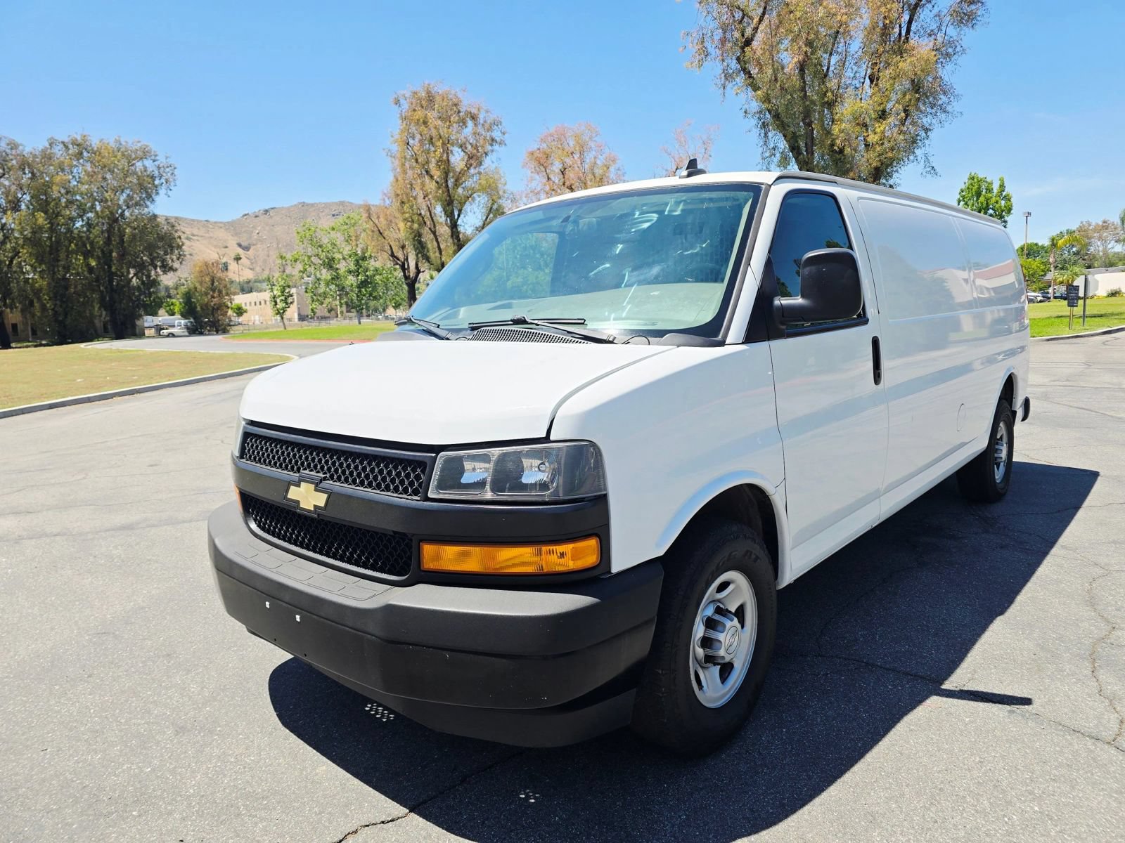 Used 2019 Chevrolet Express 2500 Extended w/ Driver Convenience Package RWD image 3
