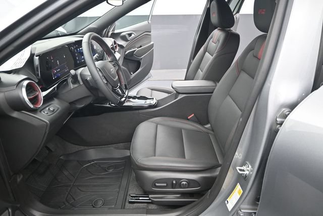 Used 2026 Chevrolet Trax RS w/ Sunroof Package FWD image 12