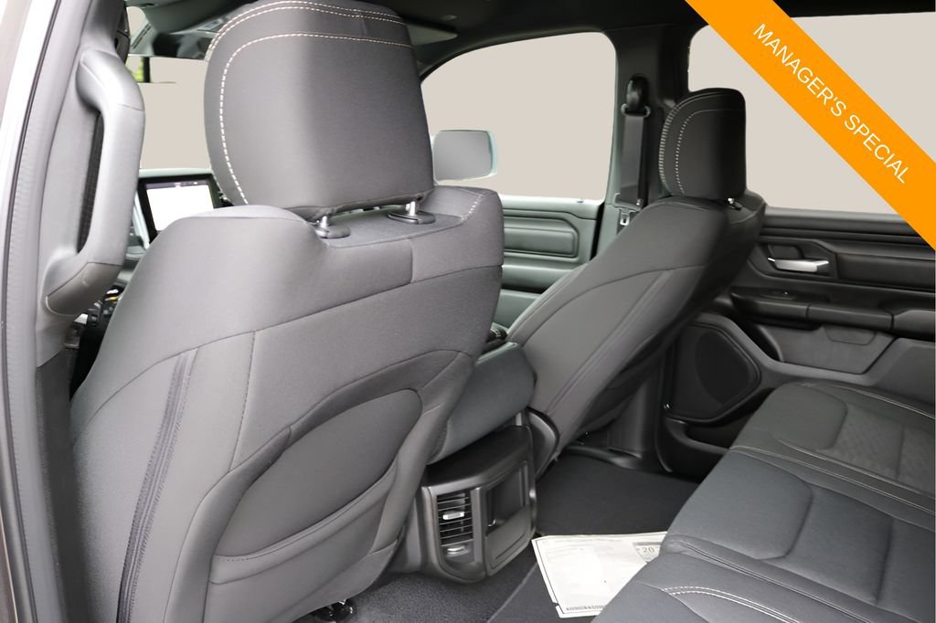 New 2026 RAM 1500 Express AWD/4WD image 15