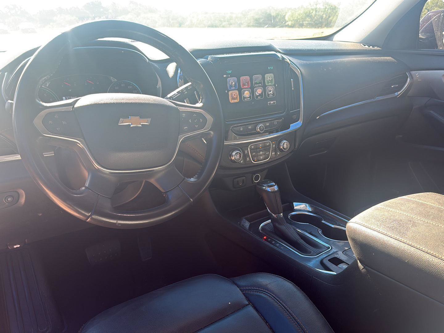 Used 2019 Chevrolet Traverse LT w/ LT Premium Package FWD image 12