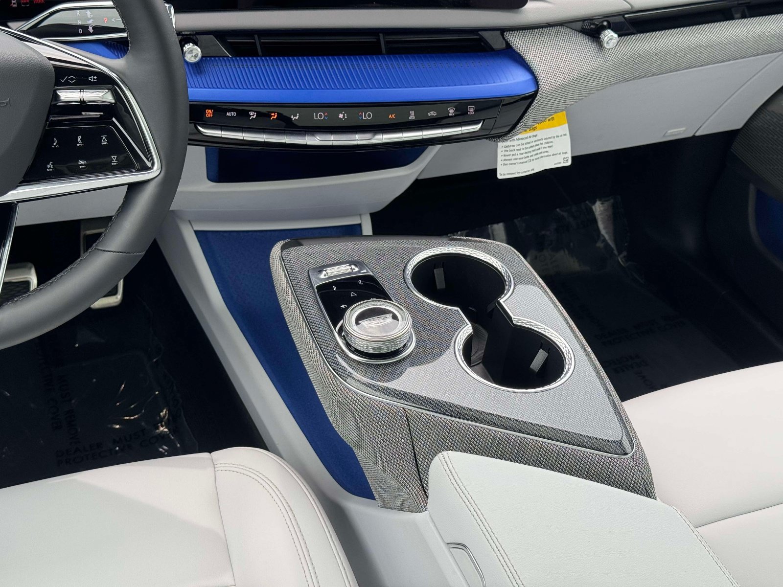 Certified 2025 Cadillac Optiq Luxury 1 AWD/4WD image 3