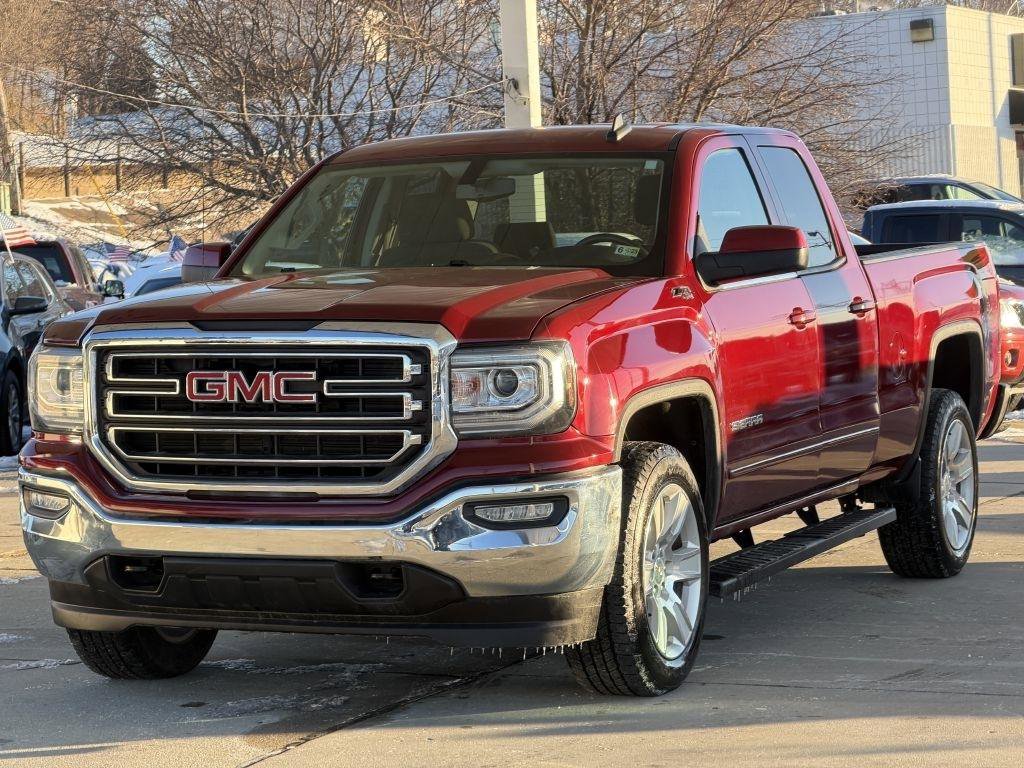 Used 2019 GMC Sierra 1500 SLE w/ SLE Value Package AWD/4WD image 2