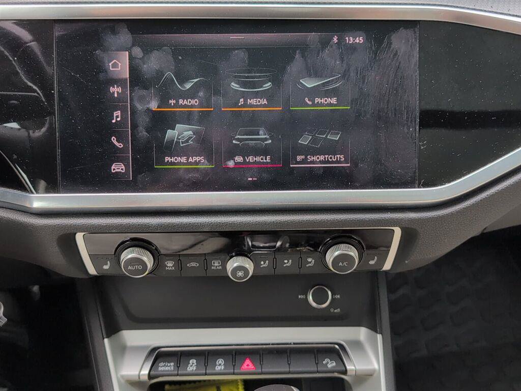 Used 2019 Audi Q3 2.0T Premium AWD/4WD image 11