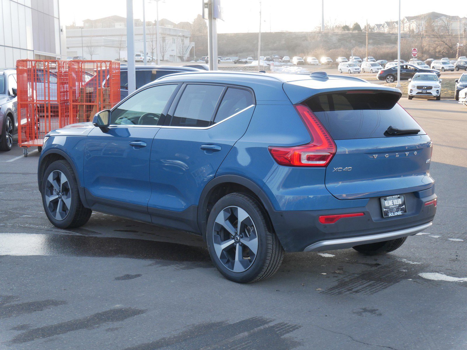 Used 2025 Volvo XC40 B5 Plus image 5