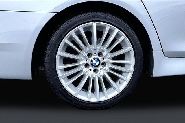 Used 2016 BMW 550i xDrive Sedan image 10