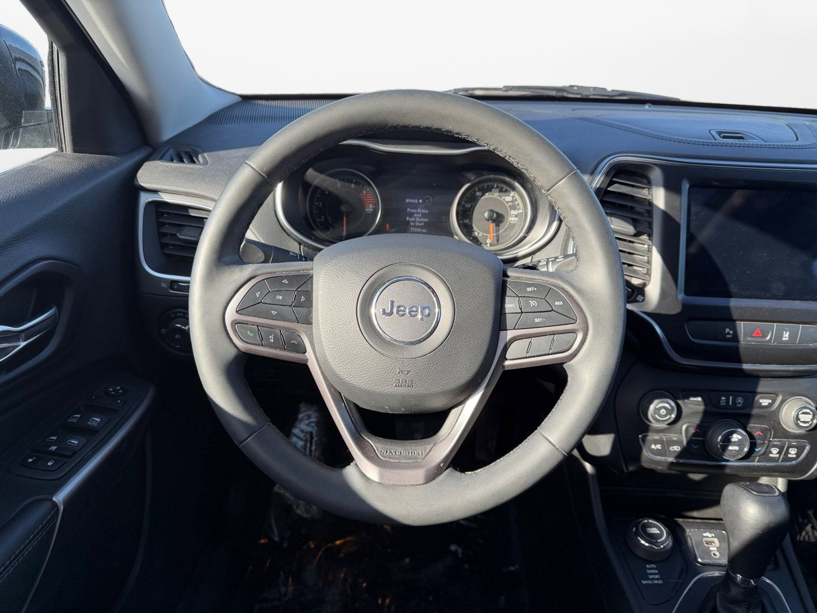 Used 2022 Jeep Cherokee Latitude Lux w/ Sun & Sound Group image 12