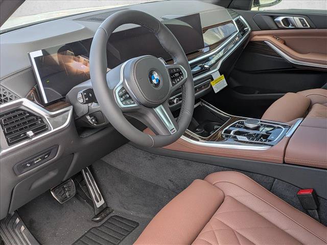 New 2026 BMW X5 xDrive40i w/ M Sport Package AWD/4WD image 3