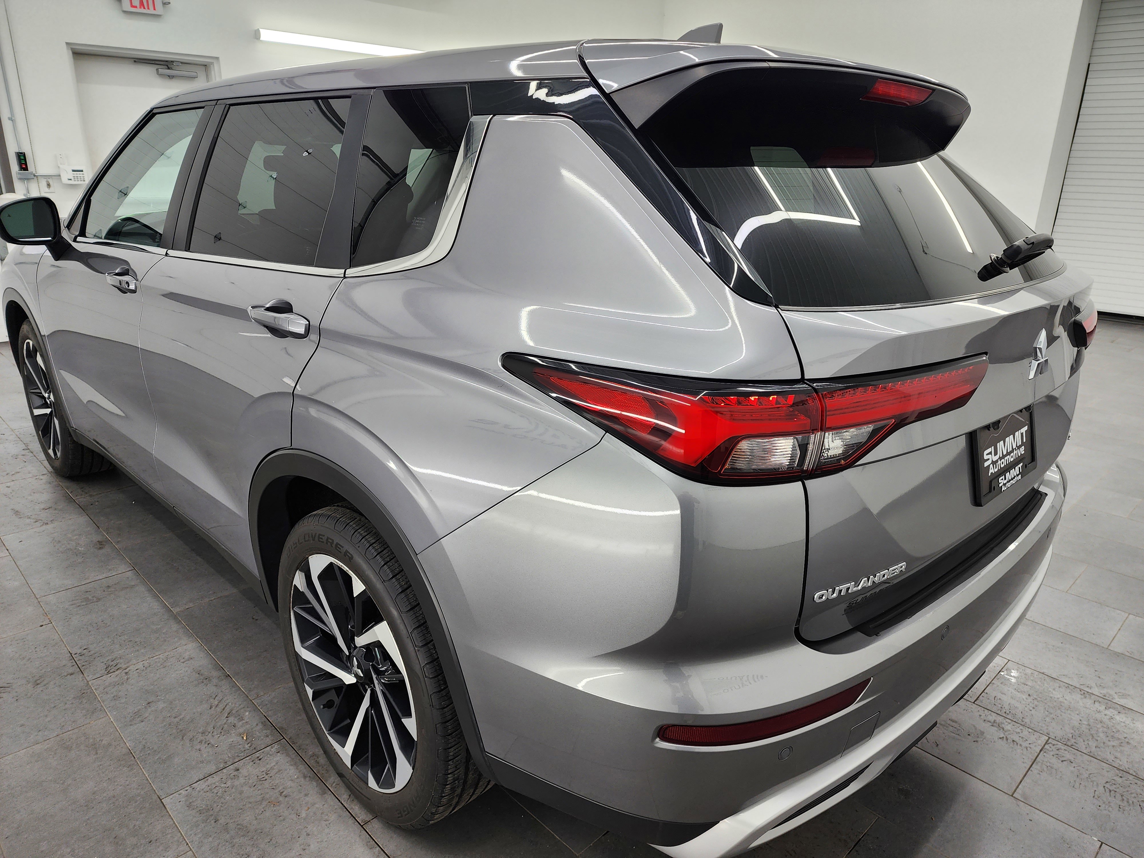 Used 2022 Mitsubishi Outlander SE AWD/4WD image 6