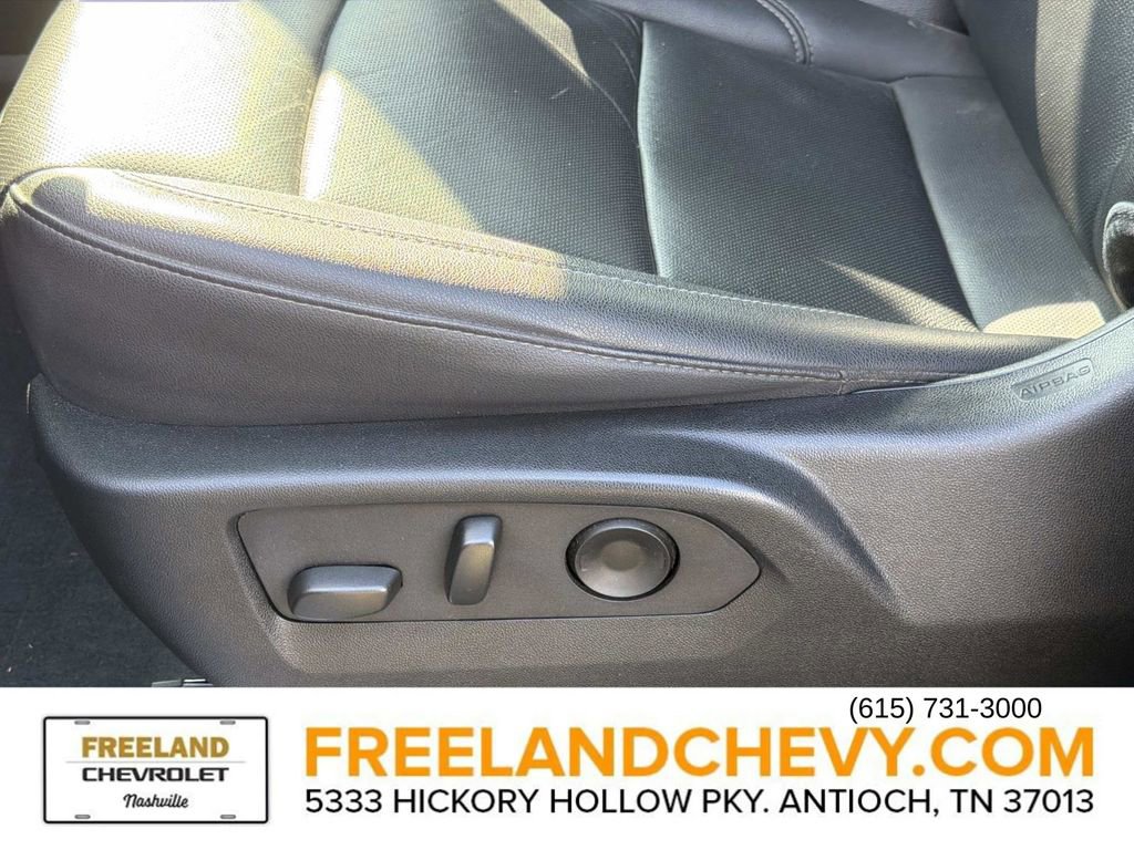 Used 2025 Chevrolet Silverado 2500 LTZ w/ LTZ Plus Package image 27