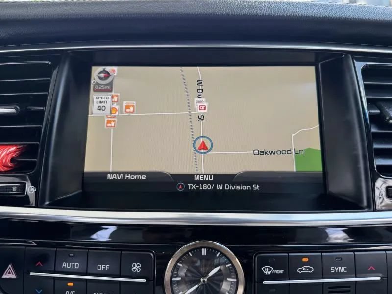 Used 2015 Kia K900 Luxury RWD image 32