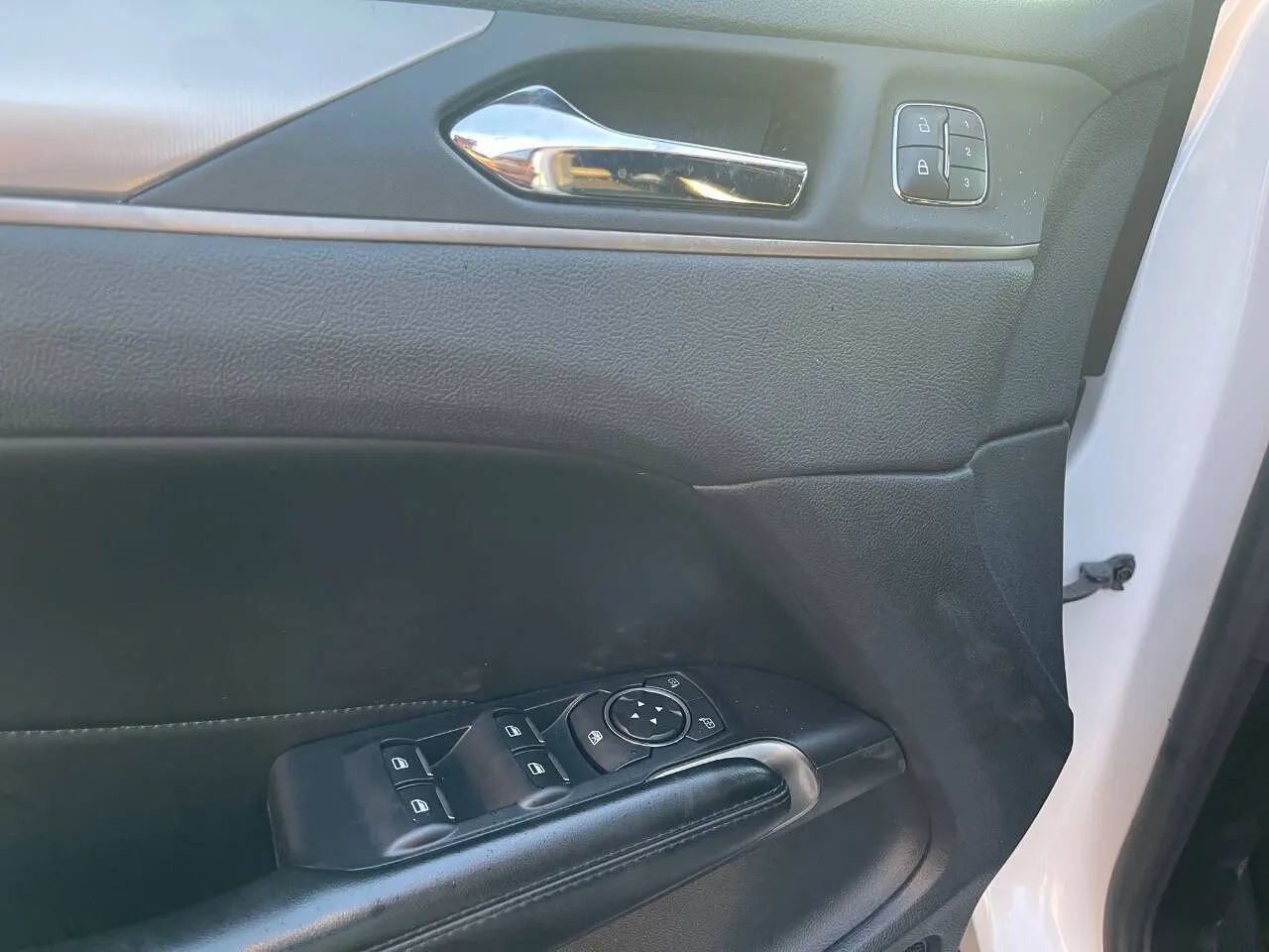 Used 2017 Lincoln MKC Premiere FWD image 12