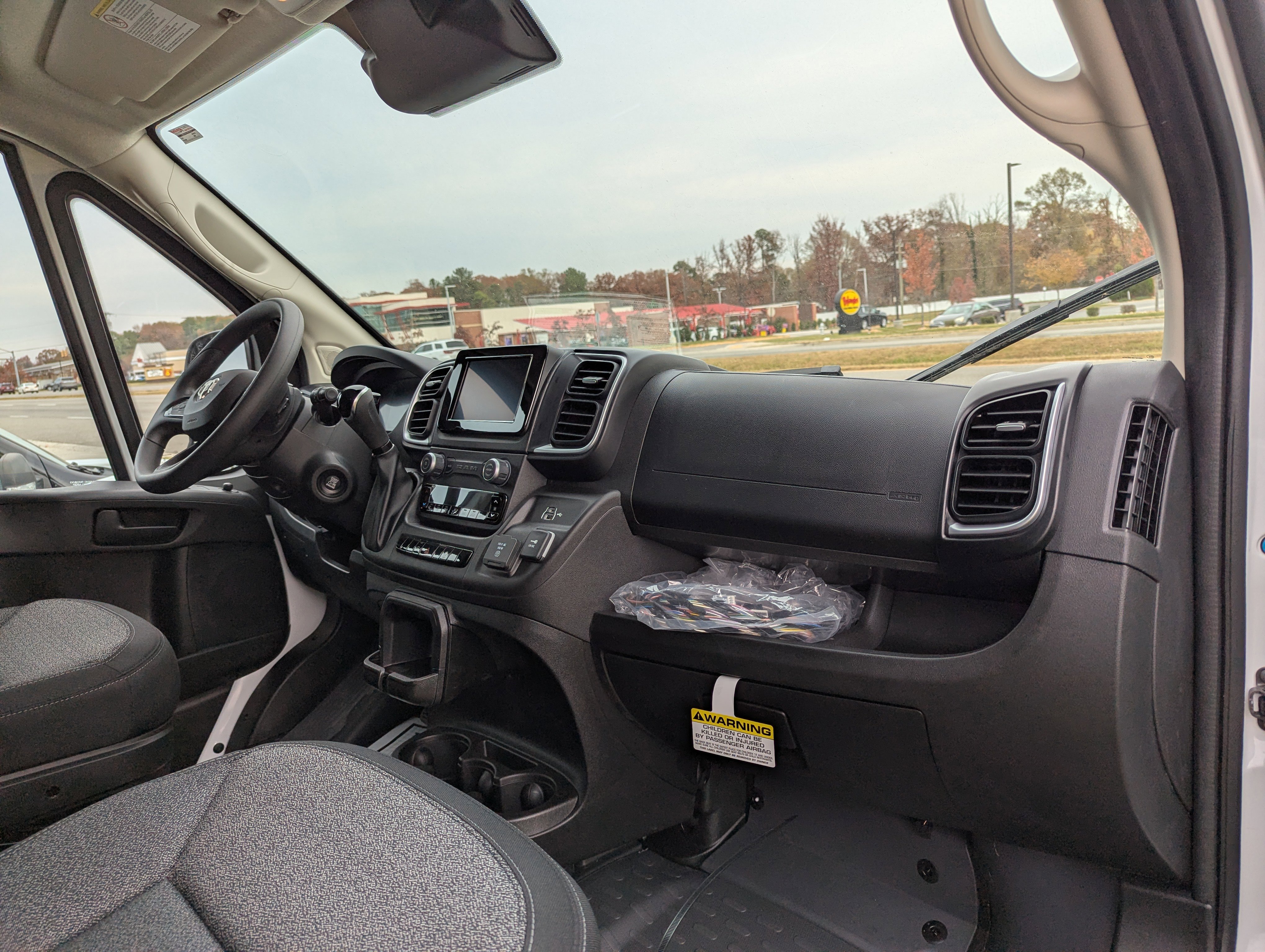 New 2026 RAM ProMaster 1500 w/ Quick Order Package 22G SLT image 9