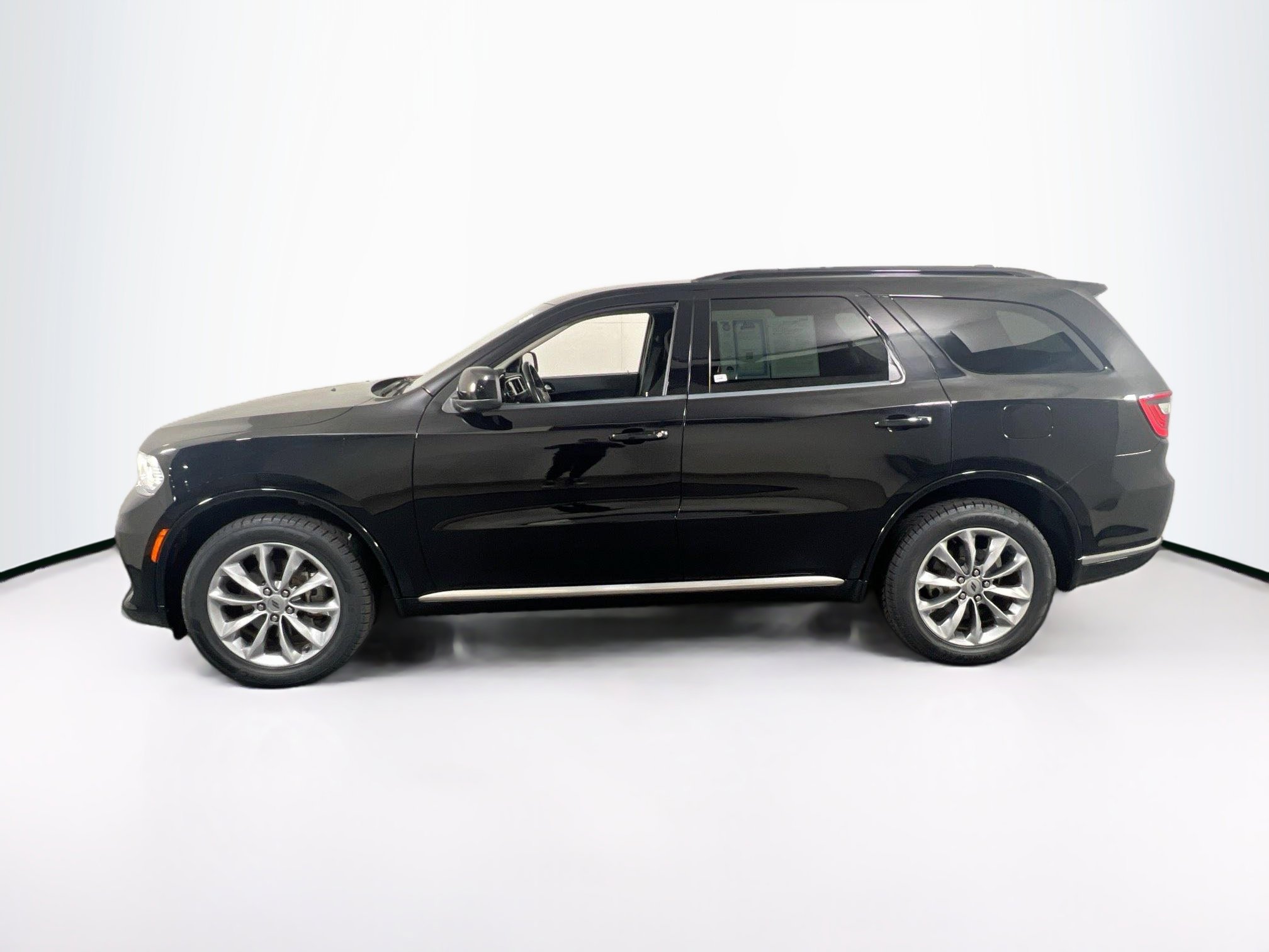 Used 2022 Dodge Durango SXT w/ Anodized Platinum Package image 8