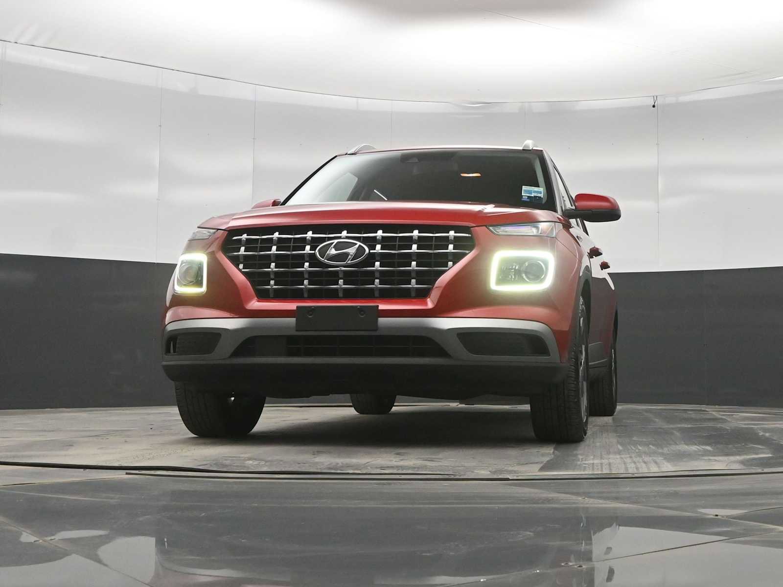 Used 2022 Hyundai Venue Limited FWD image 31