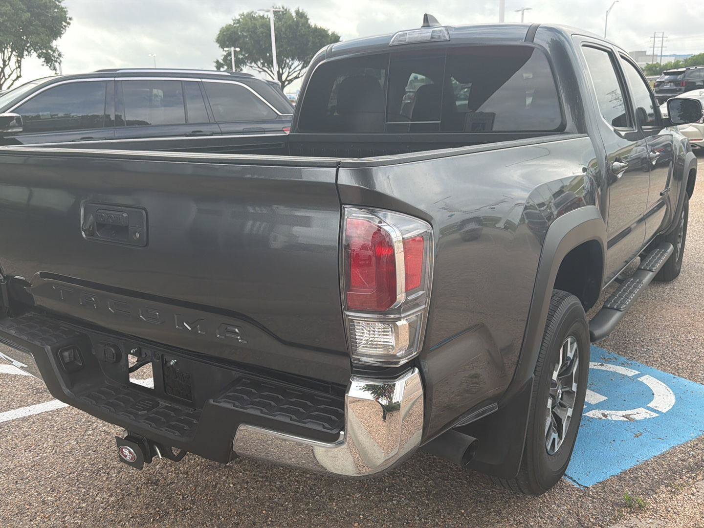 Used 2023 Toyota Tacoma TRD Off-Road AWD/4WD image 3