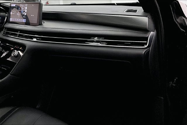 Used 2025 INFINITI QX60 Luxe AWD/4WD image 19
