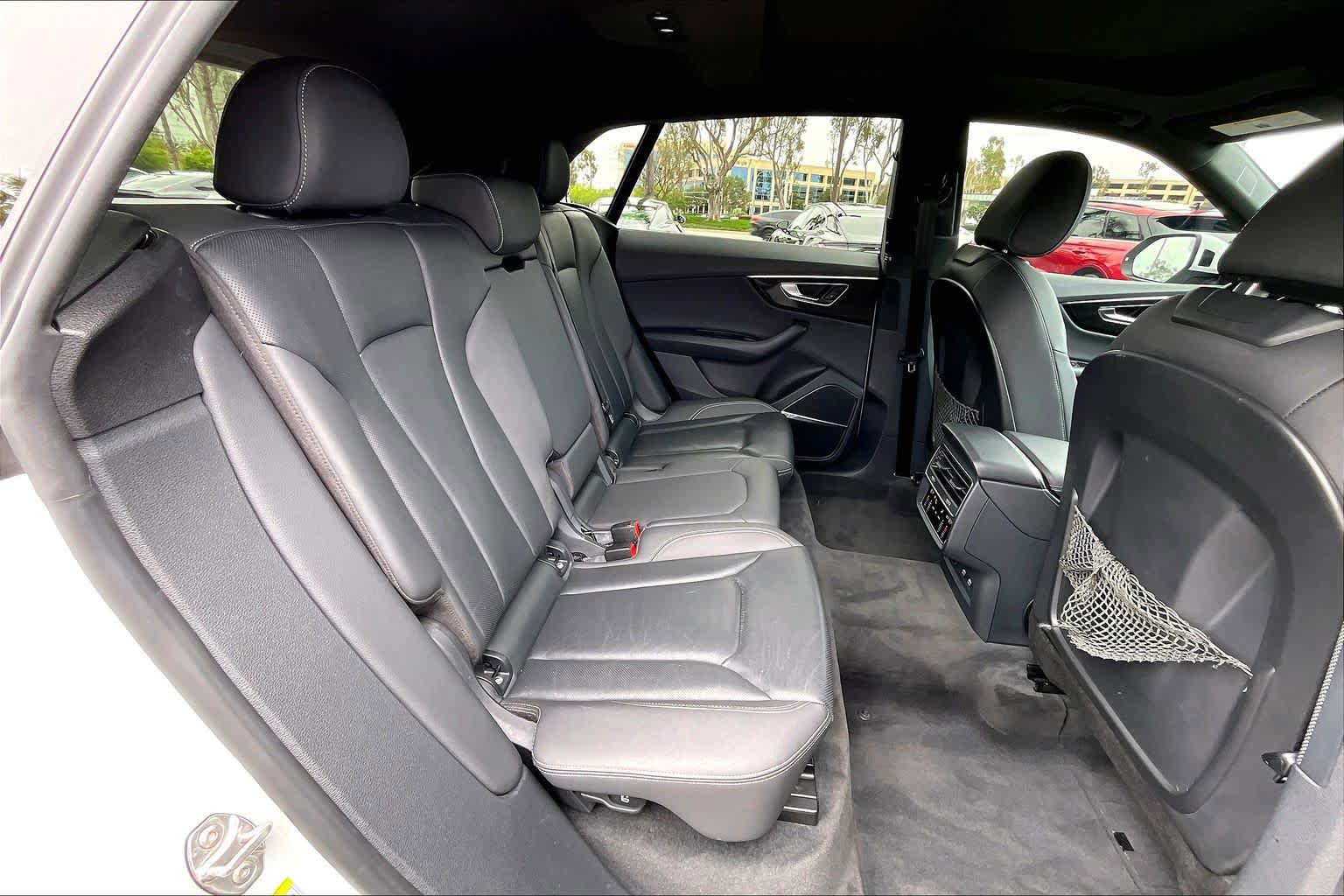 Used 2019 Audi Q8 Premium Plus w/ Premium Plus image 19