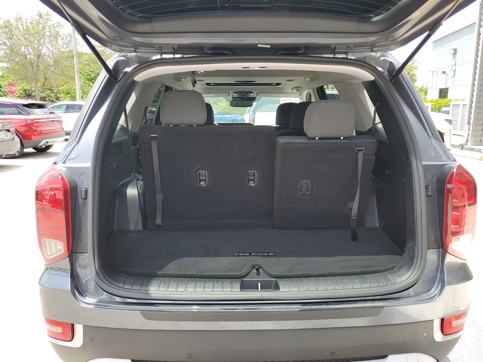 Used 2021 Hyundai Palisade SEL w/ Cargo Package image 11