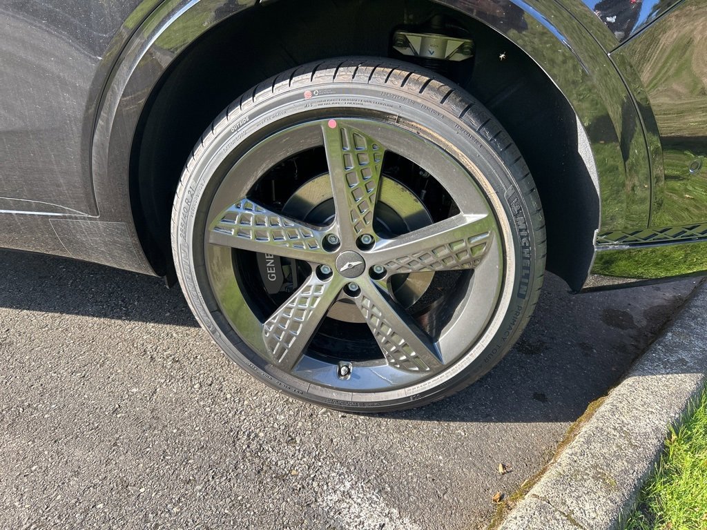 Certified 2025 Genesis GV70 3.5T Sport w/ Sport Advanced Package image 9