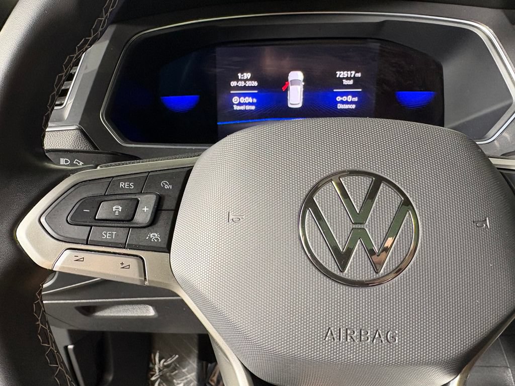 Used 2022 Volkswagen Tiguan SE w/ Panoramic Sunroof Package AWD/4WD image 24