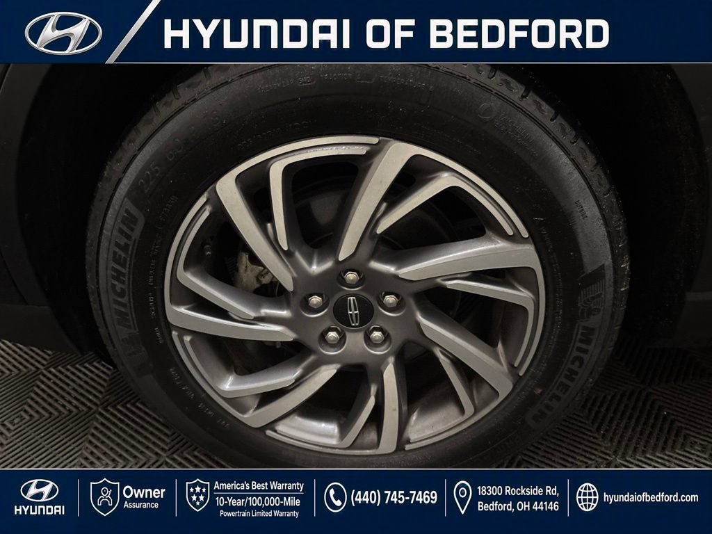 Used 2023 Lincoln Corsair AWD image 32