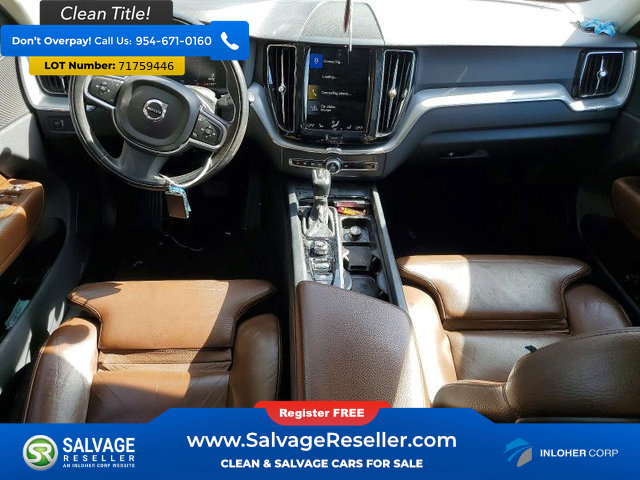 Used 2019 Volvo XC60 T5 Momentum w/ Premium Package FWD image 11