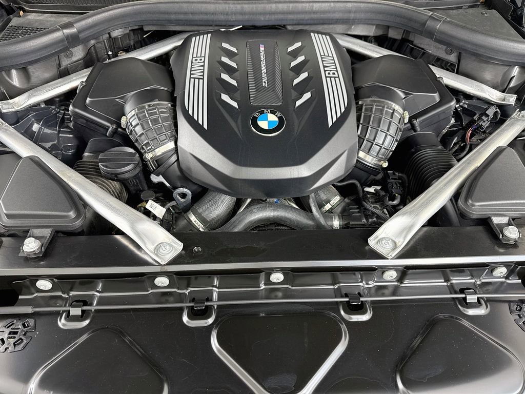 Used 2023 BMW X6 M50i w/ Dynamic Handling Package AWD/4WD image 31