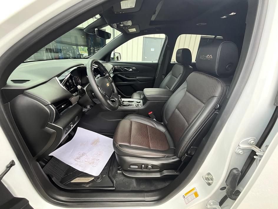 Used 2023 Chevrolet Traverse High Country AWD/4WD image 15