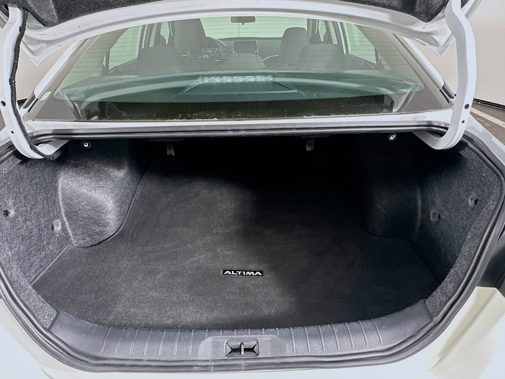 Used 2025 Nissan Altima 2.5 SV image 26