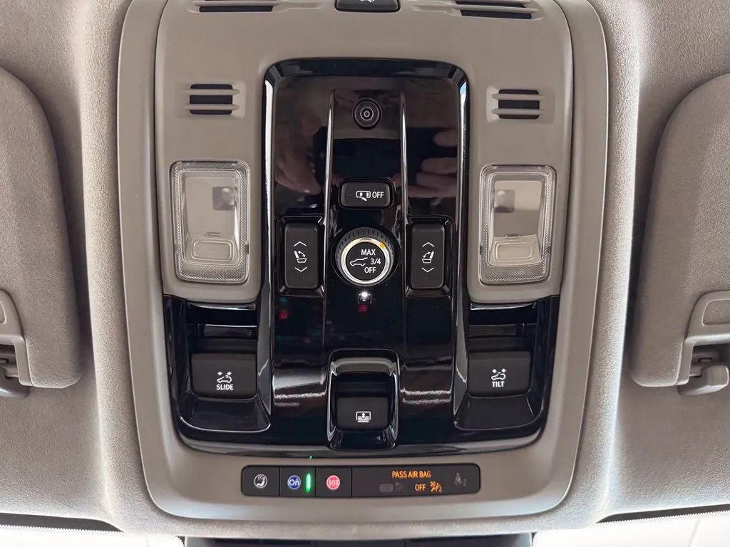 New 2027 Cadillac Escalade Platinum Sport w/ LPO, Floor Liner Package AWD/4WD image 29