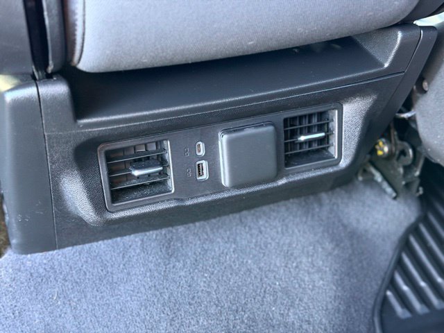 Used 2022 Chevrolet Silverado 1500 LT AWD/4WD image 25