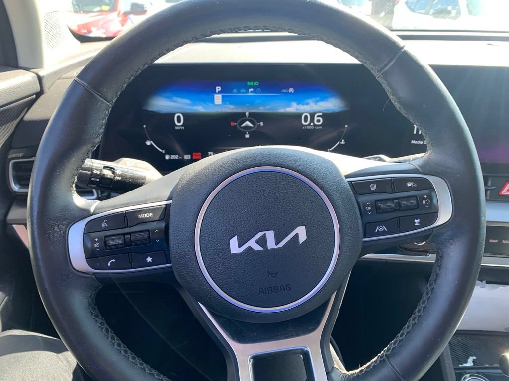 Used 2025 Kia Sportage SX FWD image 8