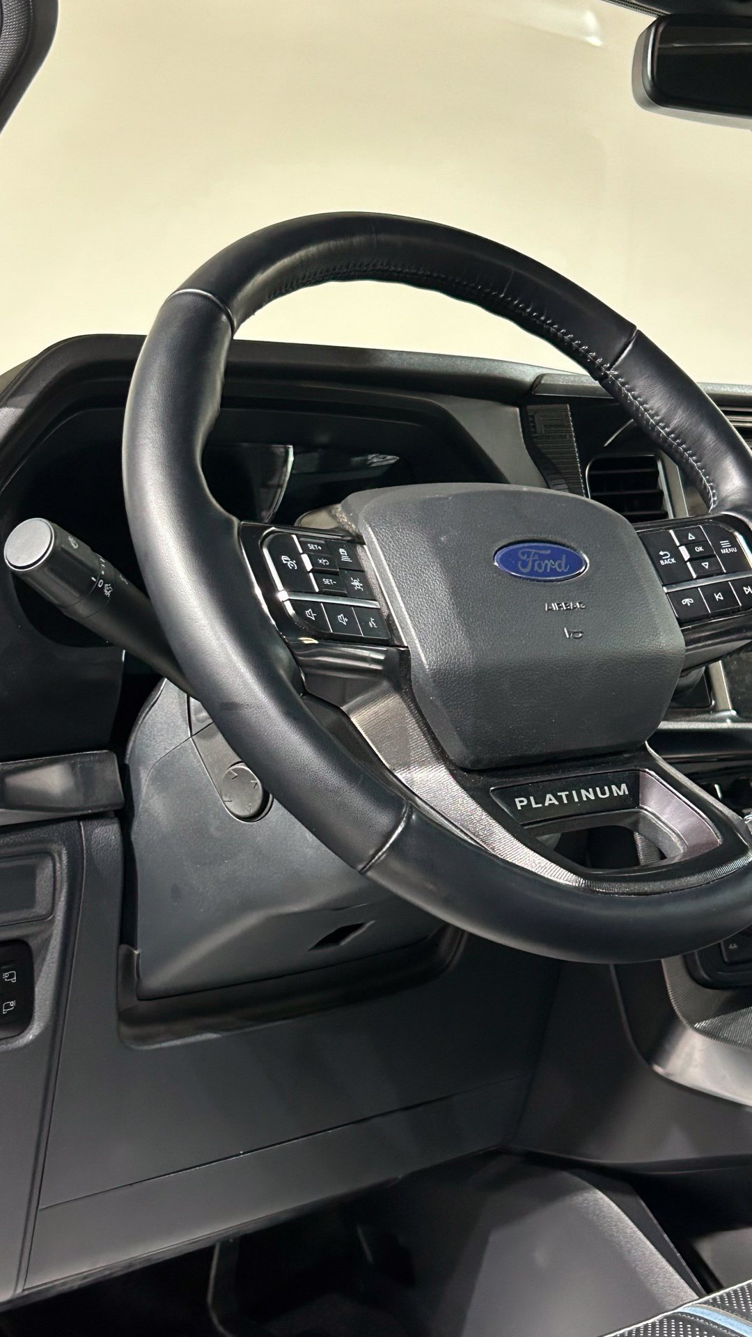 Used 2025 Ford F150 Platinum w/ Equipment Group 702A High AWD/4WD image 44
