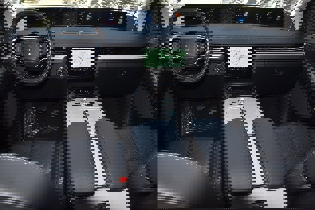 New 2025 Lincoln Navigator L Reserve image 24